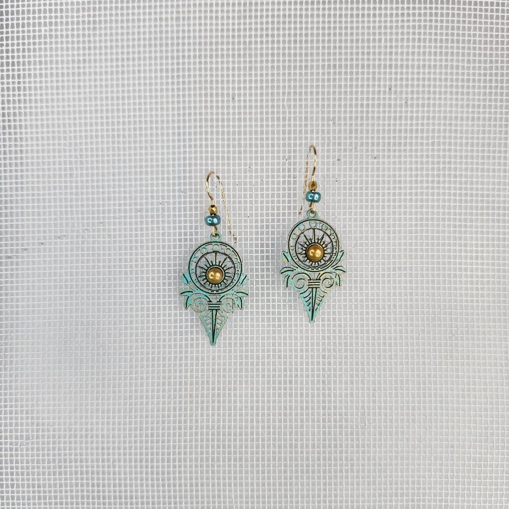 LIKE NEW Adajiro Sage Green Sunburst Lacy Dangle Earrings Gold Filled Fish Back